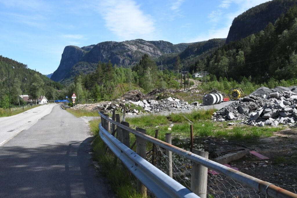 Et bilde som inneholder fjell, utendørs, gress, natur Automatisk generert beskrivelse