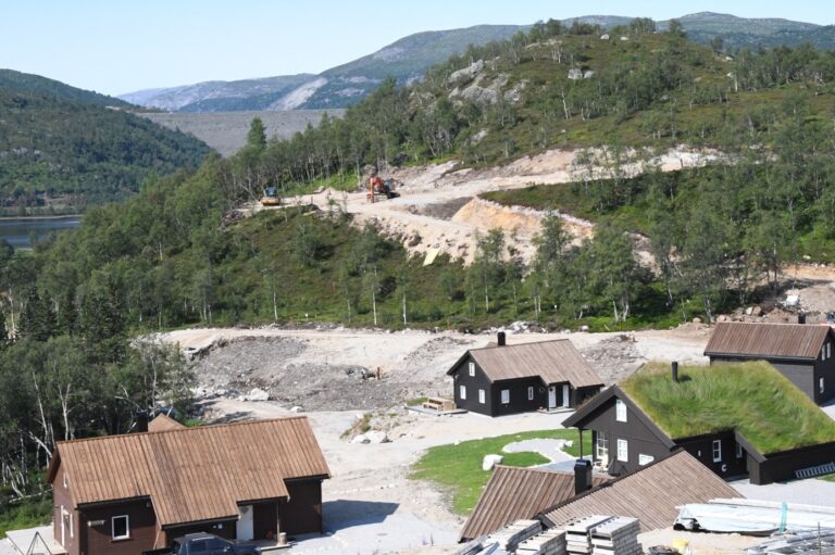 Et bilde som inneholder fjell, utendørs, natur, åsside Automatisk generert beskrivelse