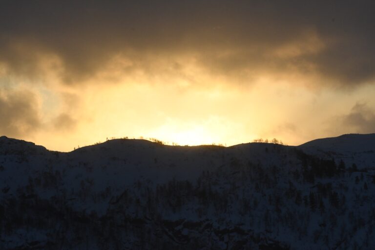 Et bilde som inneholder himmel, utendørs, fjell, natur Automatisk generert beskrivelse