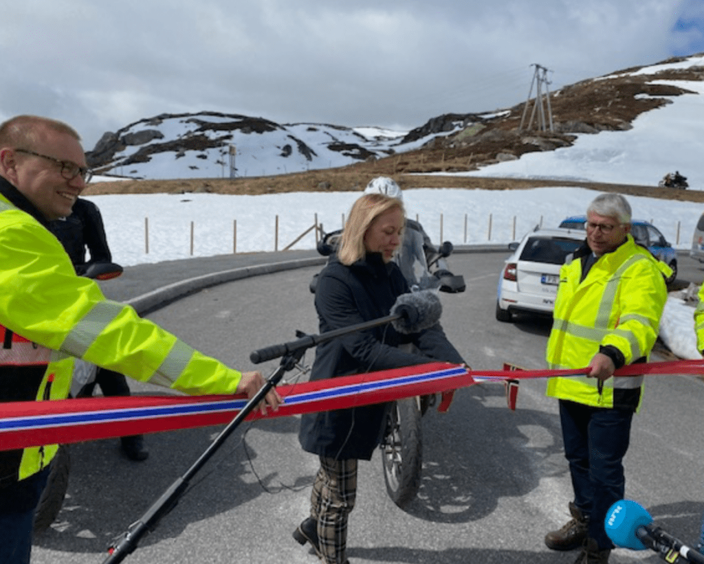 Et bilde som inneholder himmel, utendørs, person, transport Automatisk generert beskrivelse