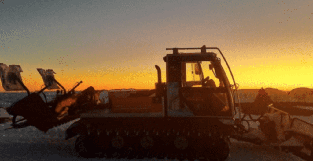 Et bilde som inneholder himmel, utendørs, solnedgang, sol Automatisk generert beskrivelse