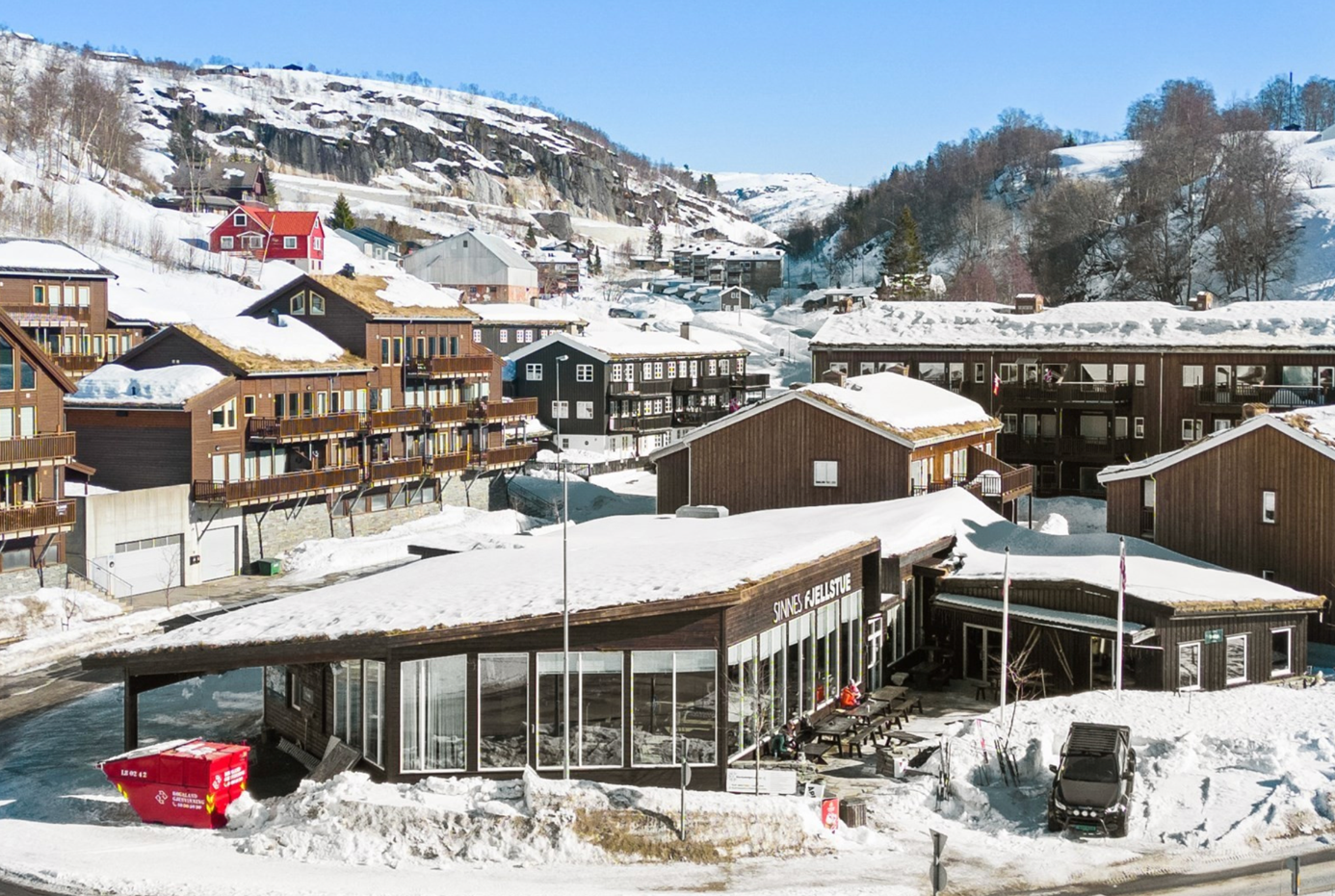 Et bilde som inneholder snø, himmel, utendørs, fjell

Automatisk generert beskrivelse