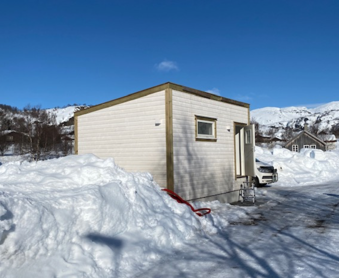Et bilde som inneholder snø, himmel, utendørs, gå på ski Automatisk generert beskrivelse