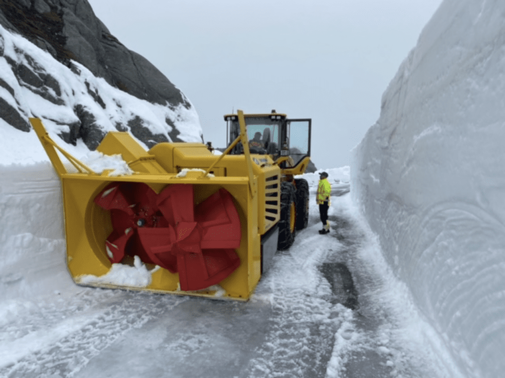 Et bilde som inneholder snø, himmel, utendørs, natur Automatisk generert beskrivelse