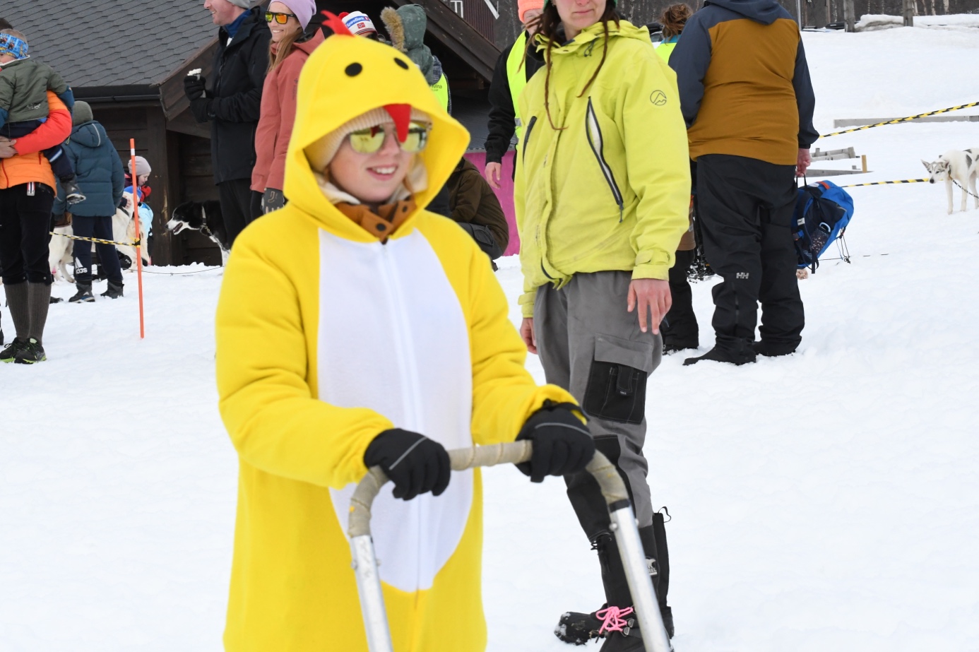 Et bilde som inneholder snø, person, utendørs, skisport

Automatisk generert beskrivelse