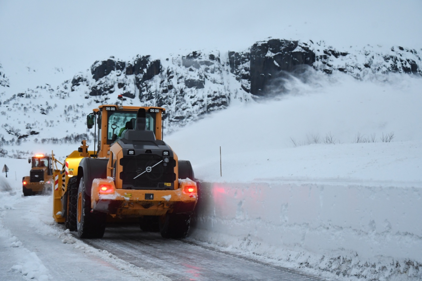 Et bilde som inneholder snø, utendørs, himmel, dag

Automatisk generert beskrivelse