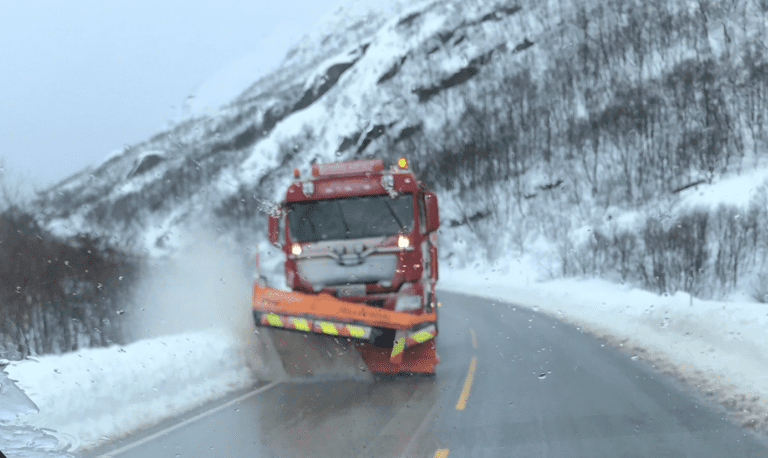 Et bilde som inneholder snø, utendørs, himmel, dekket Automatisk generert beskrivelse