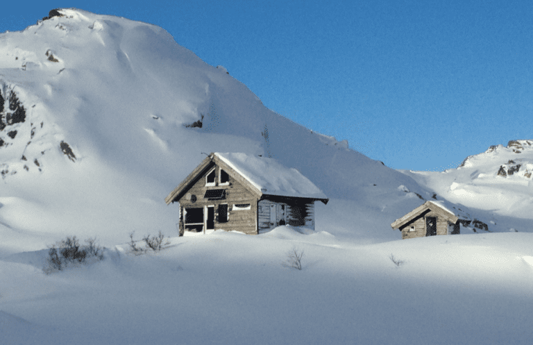 Et bilde som inneholder snø, utendørs, himmel, natur Automatisk generert beskrivelse