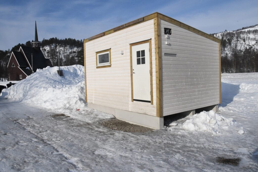 Et bilde som inneholder snø, utendørs, himmel, trailer Automatisk generert beskrivelse