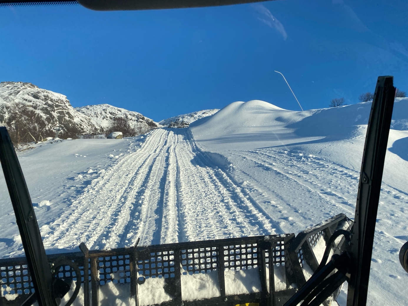 Et bilde som inneholder snø, utendørs, himmel, vinter Automatisk generert beskrivelse