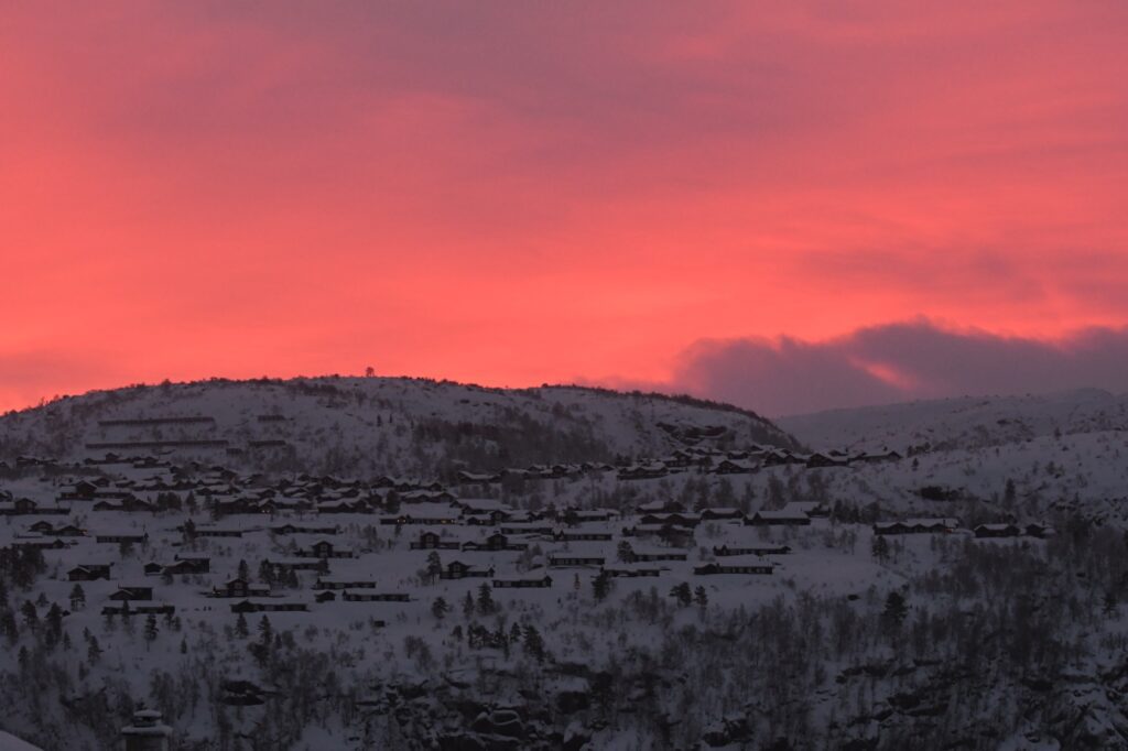 Et bilde som inneholder utendørs, himmel, fjell, natur Automatisk generert beskrivelse