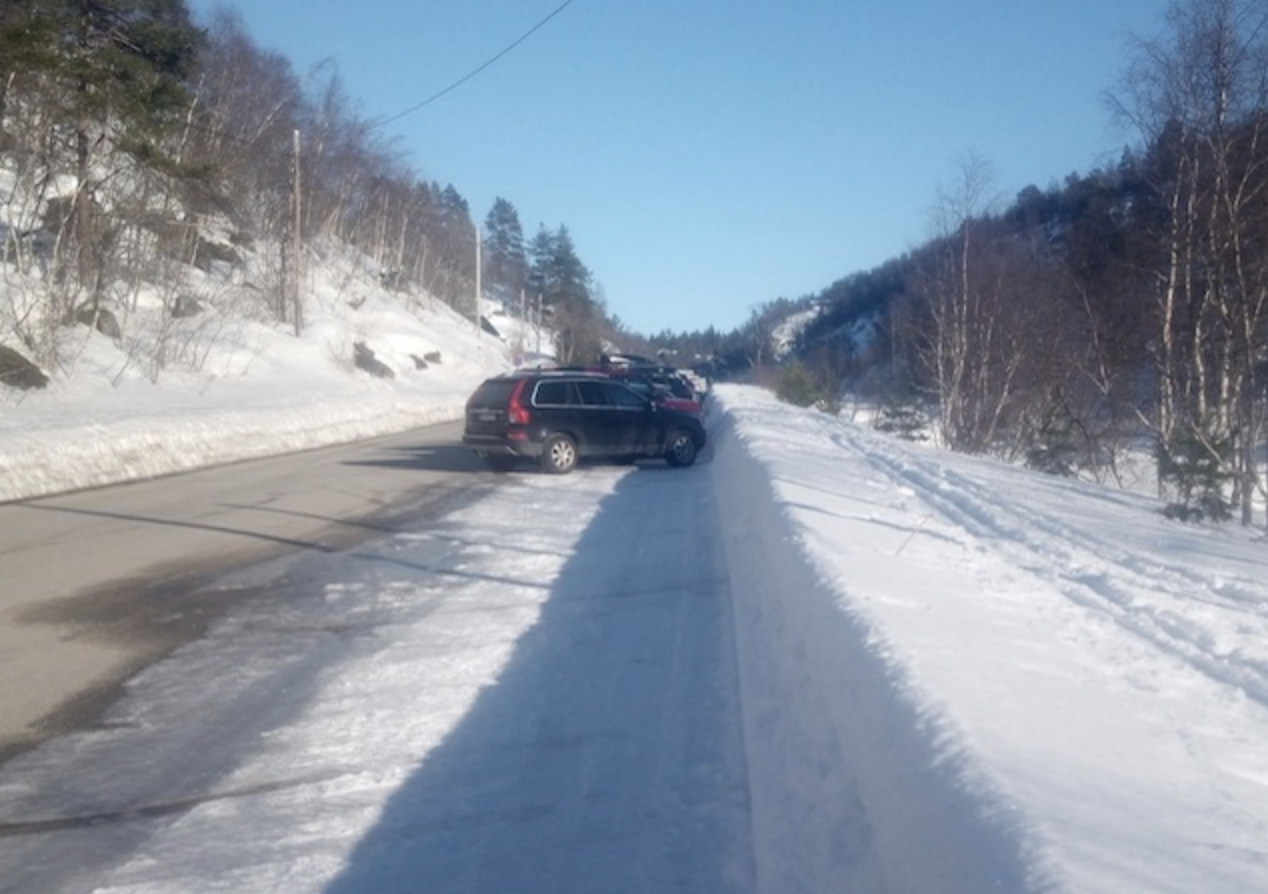 Et bilde som inneholder utendørs, himmel, snø, scene

Automatisk generert beskrivelse