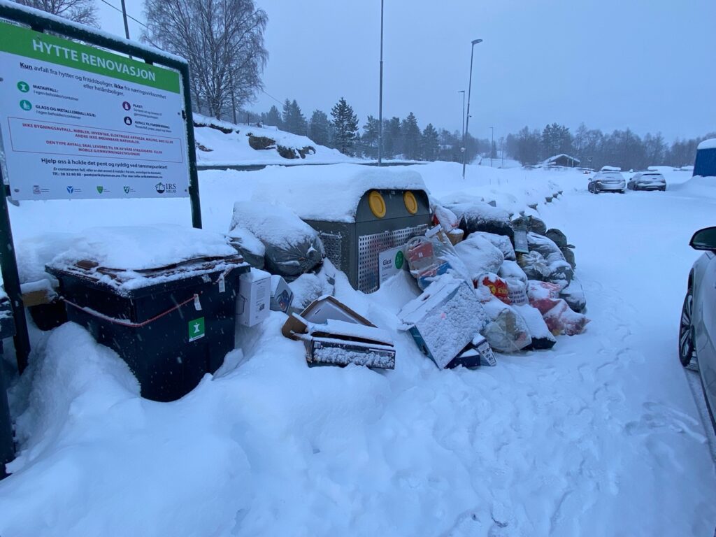 Et bilde som inneholder utendørs, himmel, vinter, frost Automatisk generert beskrivelse