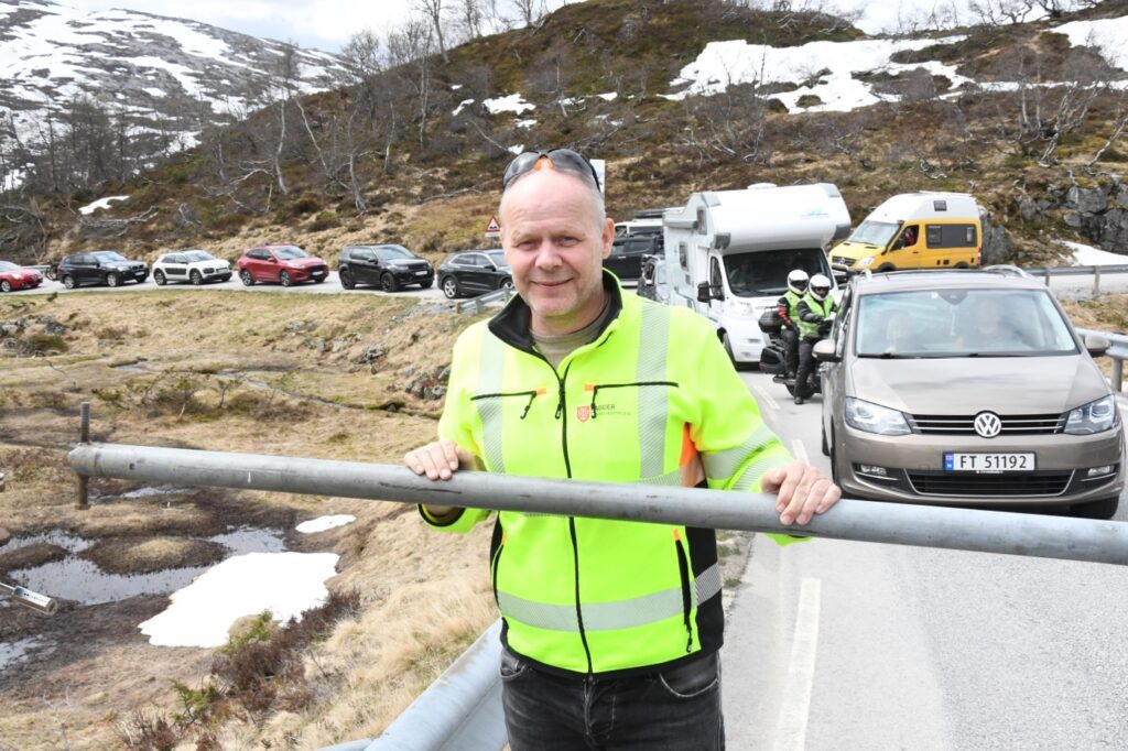 Et bilde som inneholder utendørs, person, snø, fjell Automatisk generert beskrivelse