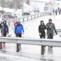 Et bilde som inneholder utendørs, person, snø, vinter Automatisk generert beskrivelse