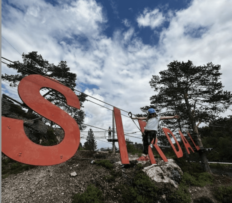 Et bilde som inneholder utendørs, sky, himmel, tre Automatisk generert beskrivelse