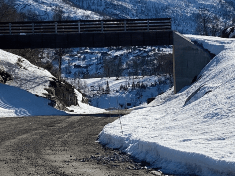 Et bilde som inneholder utendørs, snø, fjell, natur Automatisk generert beskrivelse