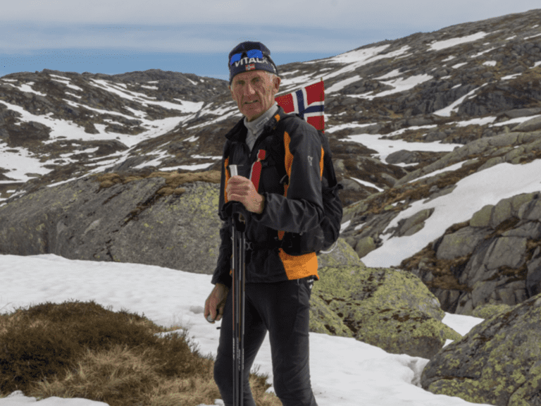 Et bilde som inneholder utendørs, snø, himmel, fjell Automatisk generert beskrivelse