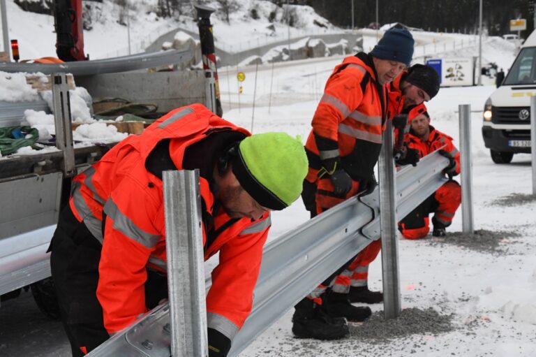 Et bilde som inneholder utendørs, snø, person, gå på ski Automatisk generert beskrivelse