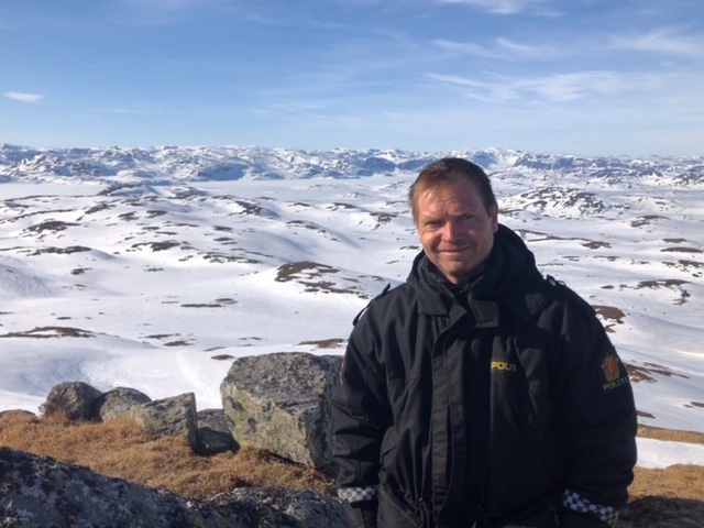 Et bilde som inneholder utendørs, snø, person, himmel Automatisk generert beskrivelse