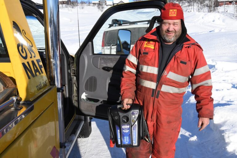 Et bilde som inneholder utendørs, snø, person, mann Automatisk generert beskrivelse